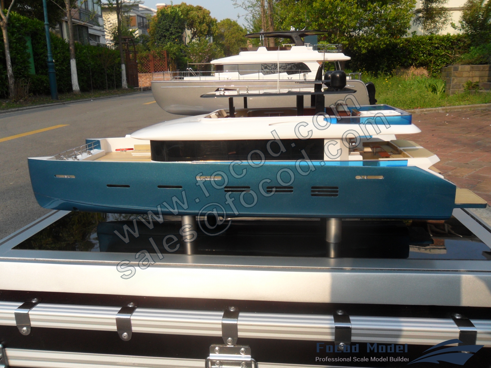 custom made model of 80英尺双体游艇
